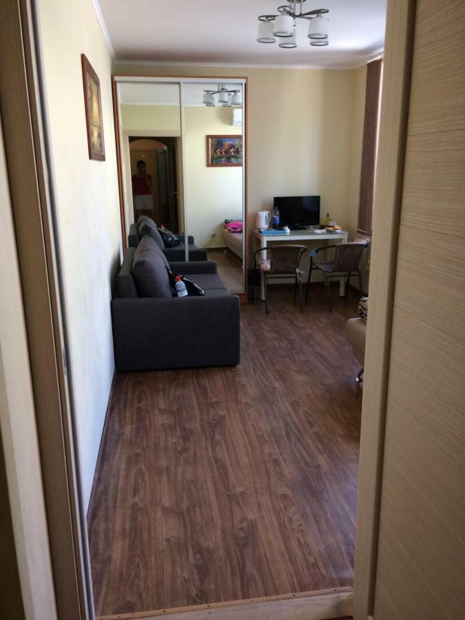 Room In The Guest House Odesa Exterior photo